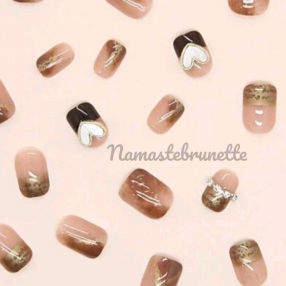 2/$16 Heart Rhinestone Press On Nails - Picture 5 of 16